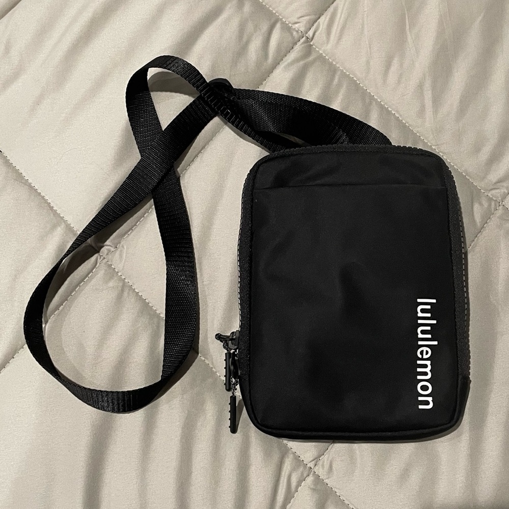 Lululemon Crossbody